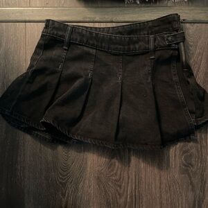 Black Pleated Mini Skirt